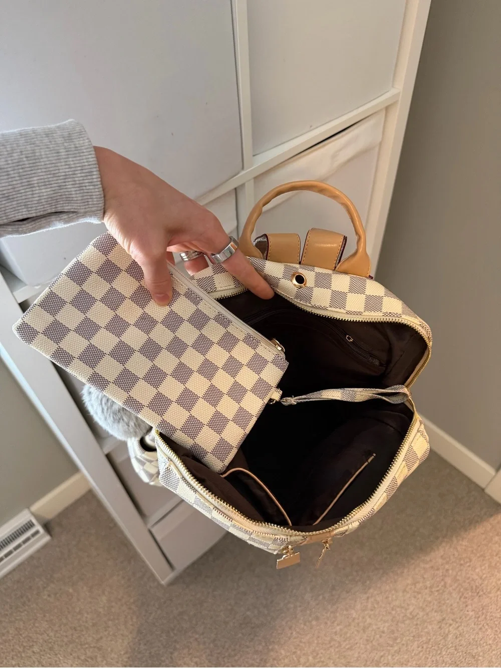 CHECKERED BACKPACK & WRISTLET
